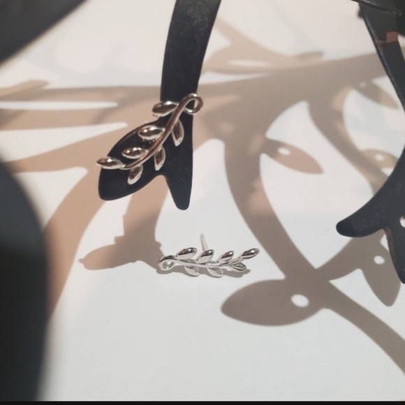 Tiffany Olive Branch Earrings - Picture 4 of 5